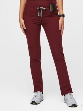 Figs Technical Collection Yola Skinny Scrub Pants. Burgundy Size XXS/P. TW2000P